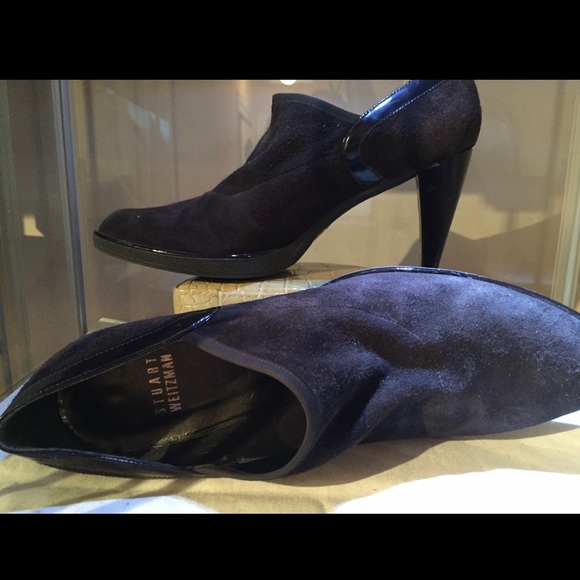 SOLD-SOLD-SOLD Stuart Weitzman bootie - Picture 1 of 4